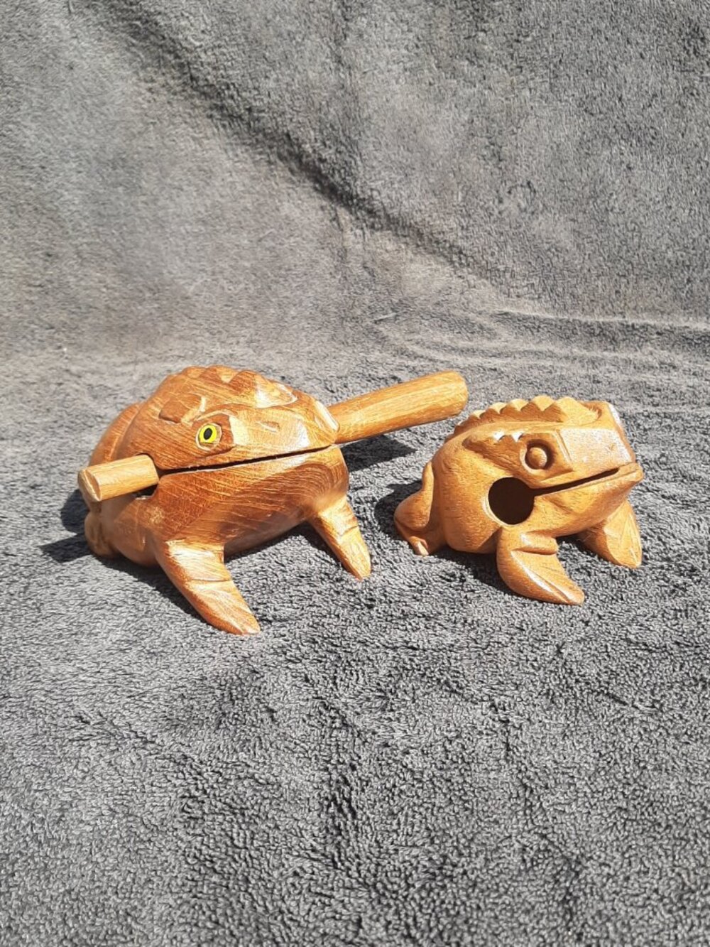 Light Wooden Frogs Guiro Rasp Percussion Musical Instruments. Croaking Frogs!